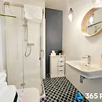 Daire 365pam - Mundo W Centrum Kolobrzegu Z Garazem *