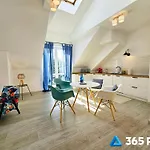 Daire 365pam - Mundo W Centrum Kolobrzegu Z Garazem *