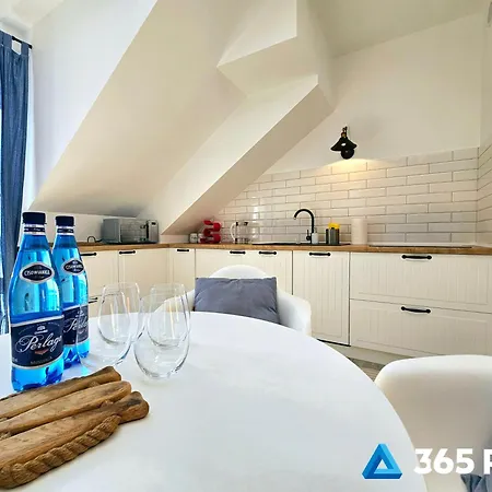 365pam - Mundo W Centrum Kolobrzegu Z Garazem