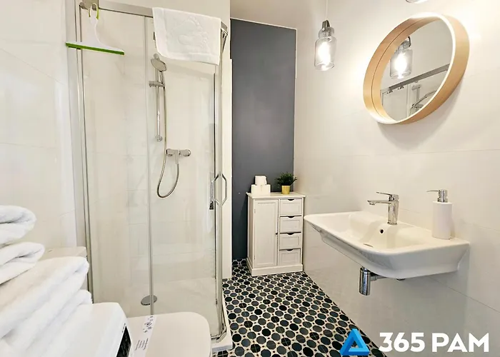 Apartment 365pam - Mundo W Centrum Kolobrzegu Z Garazem *